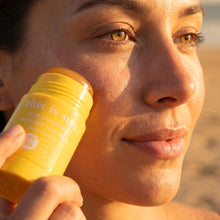 Afbeelding in Gallery-weergave laden, This is sun Invisble sun stick 25 ml SPF 50 - La Maison de Marie Webshop